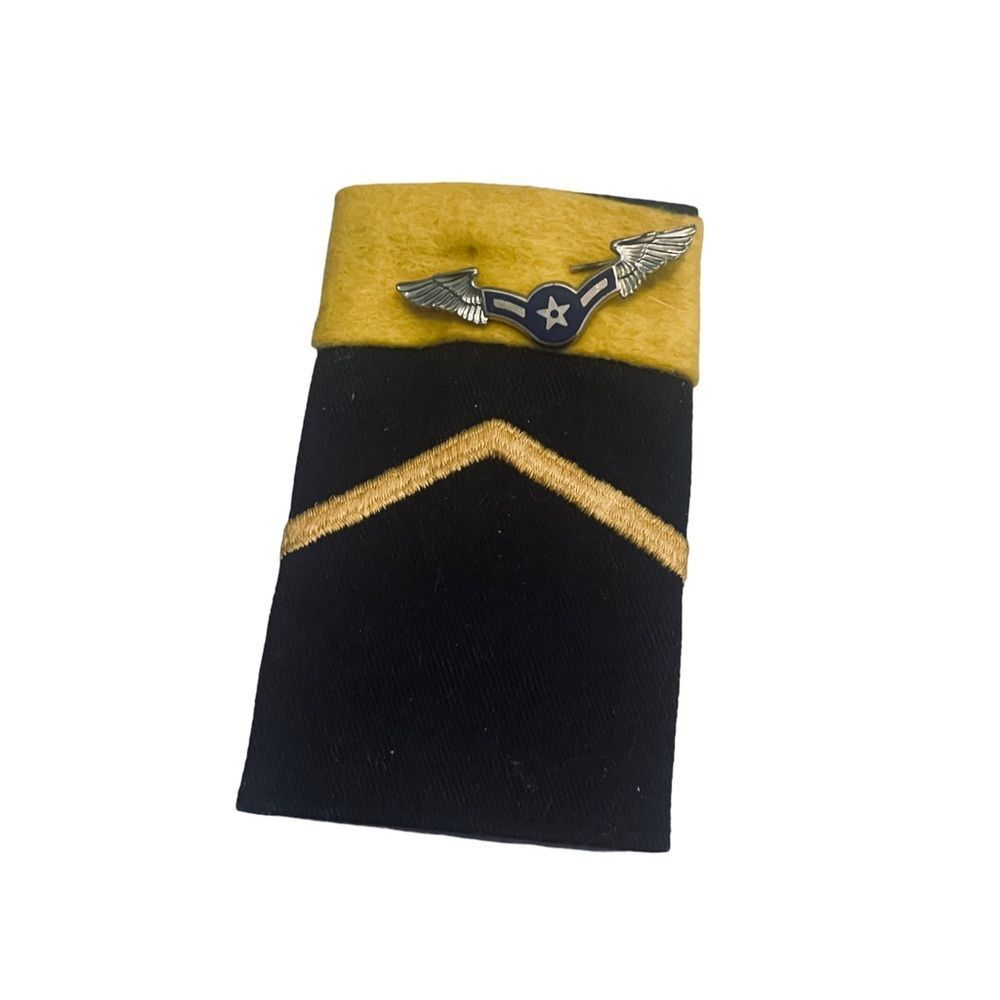 10/$25🦋 Air Force Chevron Wings Lapel Pin